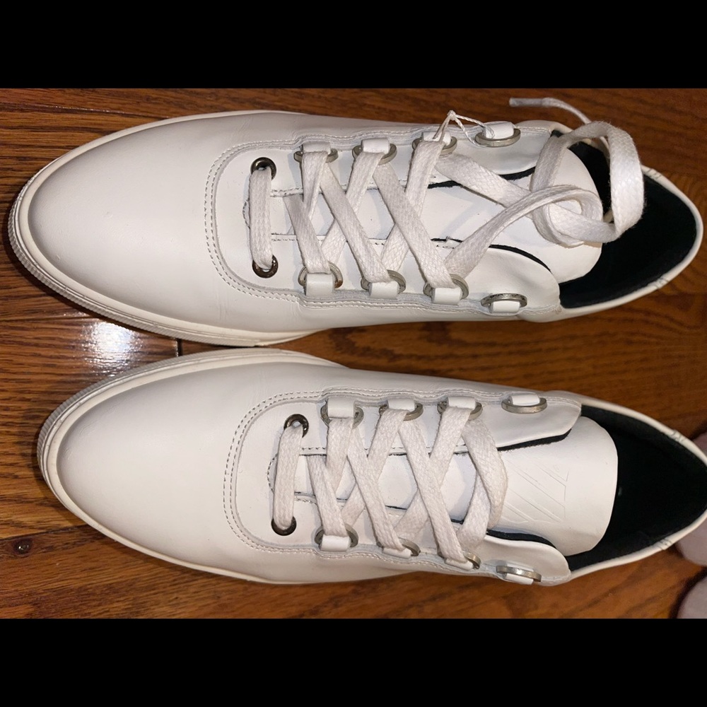 Women's K-Swiss Tennis Shoes - Size 9.5 - worn  - All White